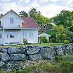 4 Bedroom Beautiful In