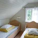 4 Bedroom Beautiful In Hébergement de vacances