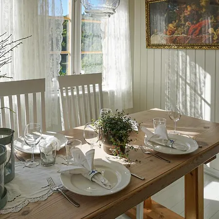 בית נופש 4 Bedroom Beautiful In
