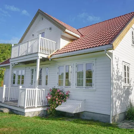 4 Bedroom Beautiful In *