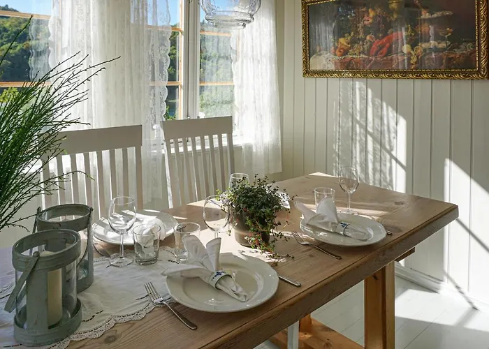 펜션 4 Bedroom Beautiful In