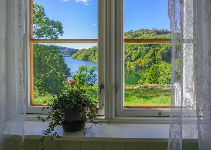 4 Bedroom Beautiful In Prázdninový dům