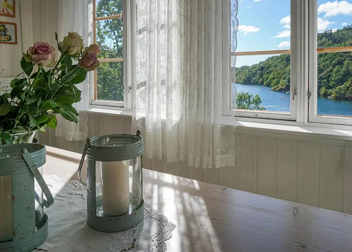 4 Bedroom Beautiful In *