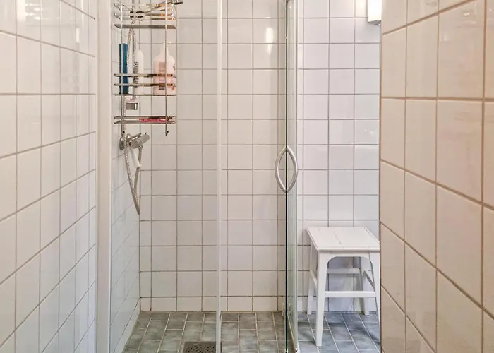 4 Bedroom Beautiful In Prázdninový dům Farsund